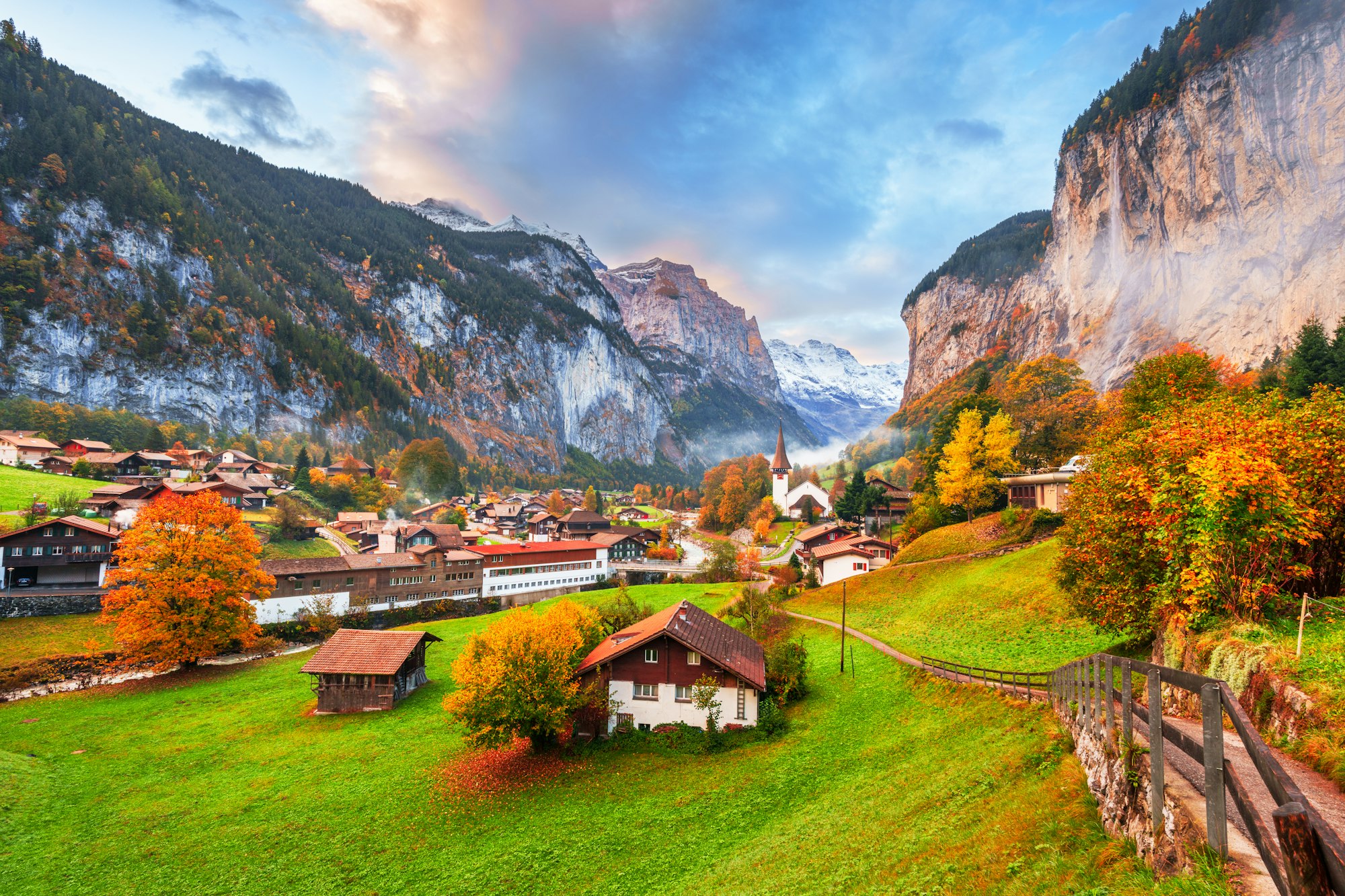 Lauterbrunnen, Svizzera nella stagione autunnale