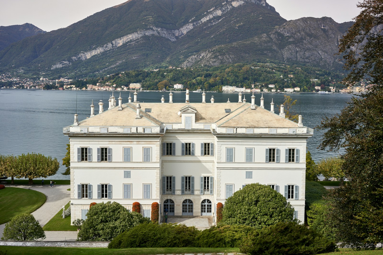 Lake Como La Relocation