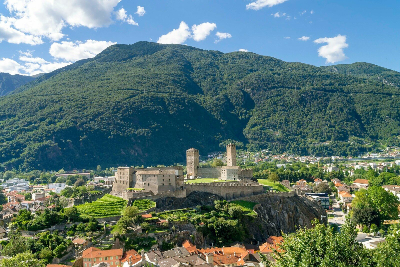 vue aérienne d'une ville près de Green Mountain en journée